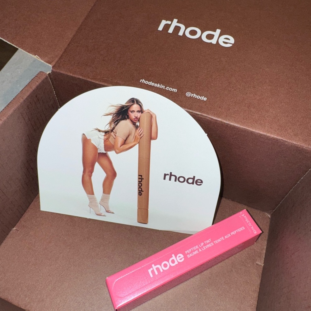 Rhode Peptide Lip Treatment in Pink Sugar Cookie